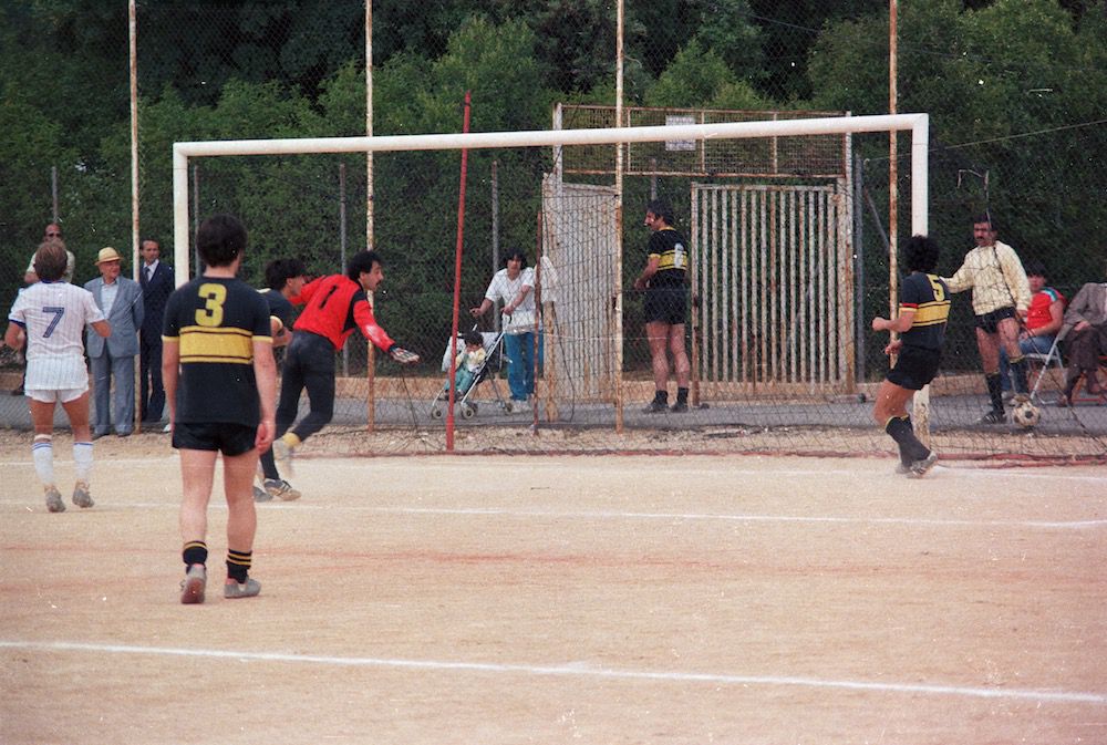 coll-vheloyan-uga-tournoi-60ans-0038 - Année: 1985