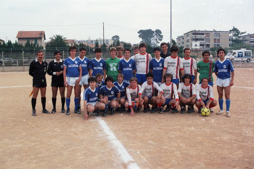 coll-vheloyan-uga-tournoi-60ans-0090 - Année: 1985